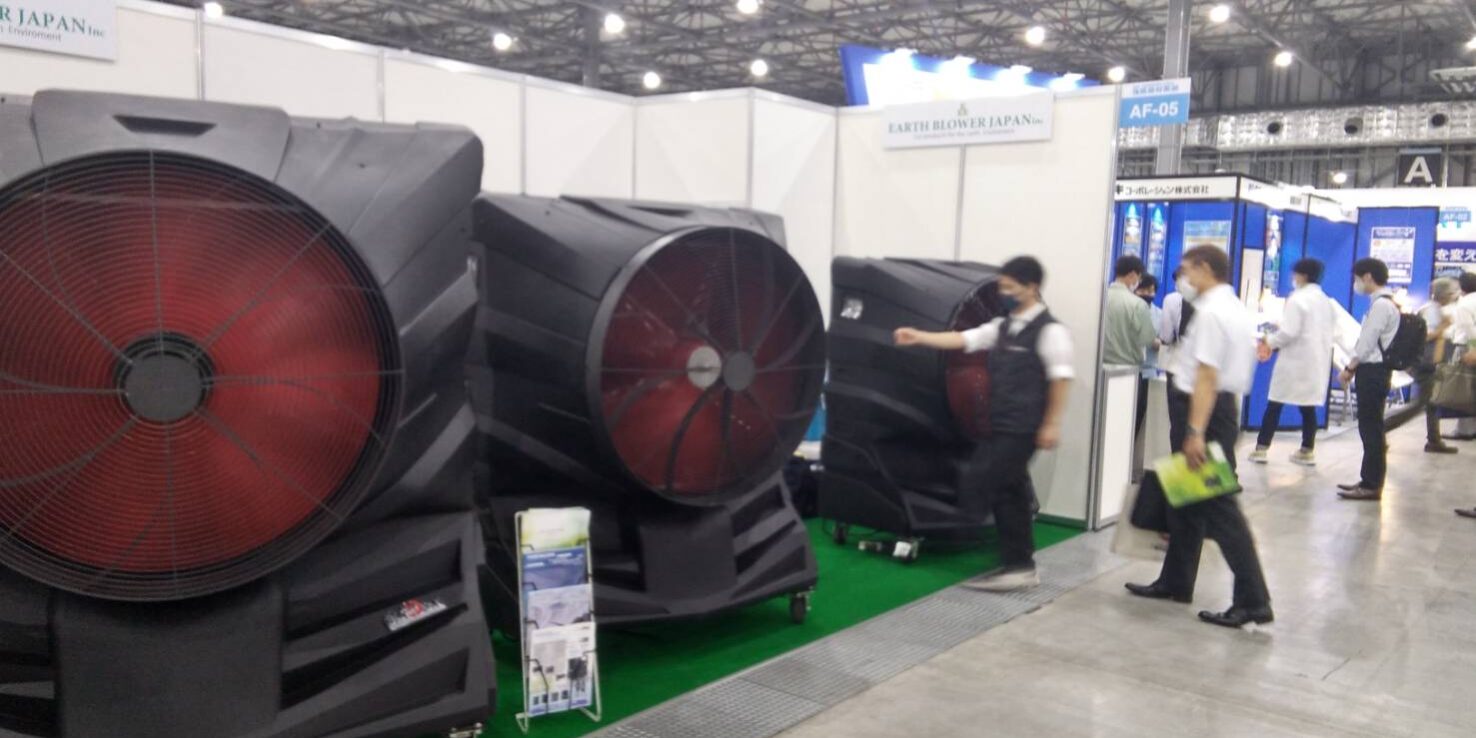 風神や雷神などの大型冷風機